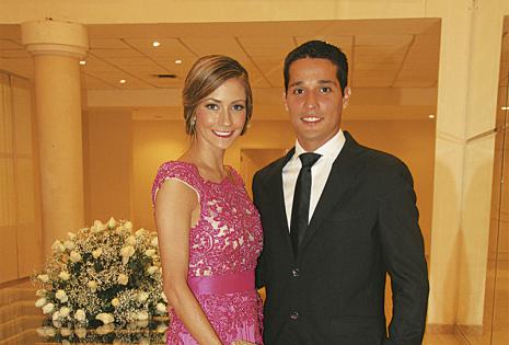 /LA MAGNÍFICA, BELLA COMO DE COSTUMBRE. María René Antelo Y Juan Pablo Gutiérrez