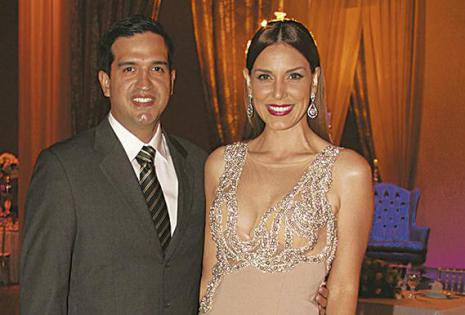 /ELEGANTES. José Antonio Zankiz Y Gabriela Oviedo