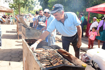 Venden 30 toneladas de pescado en Feria del Pacú 