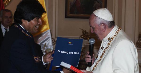 El primer mandatario anticipó que mañana tendrá un nuevo contacto con el Pontífice para hablar sobre la posibilidad de diálogo con Chile.