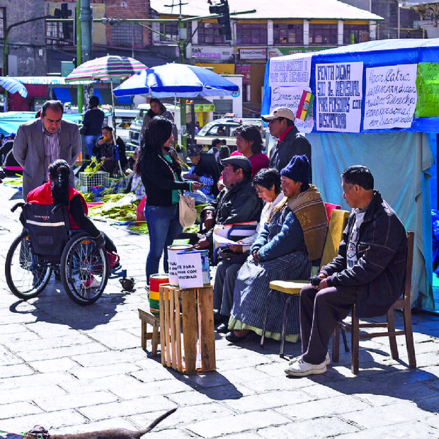 Personas con discapacidad leve y moderada piden bono de Bs 250