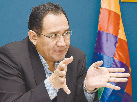 La Paz. El fiscal general, Ramiro Guerrero, en una conferencia.