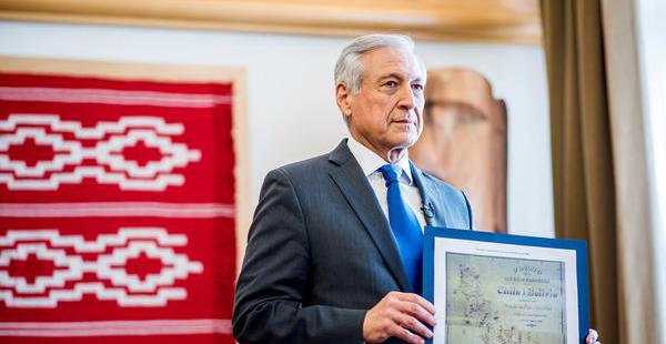El canciller chileno Heraldo Muñoz presentó el mapa de 1904 para respaldar su argumento sobre el río Silala