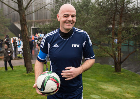 Gianni Infantino jugará fútbol en Cochabamba. Foto: antiguasports.tv