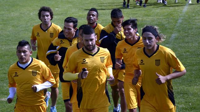El equipo de Soria se entrenó esta mañana en el Complejo de Achumani. Foto: AFKA