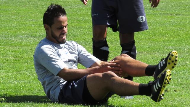 El brasileño Charles da Silva estará ausente de las canchas entre dos a tres semanas. Foto: Ethzel Llanque