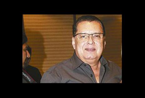 Luis Burgos. Destacado cirujano plástico