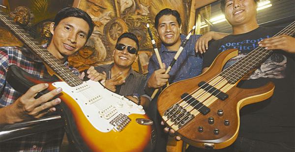 ALGUNOS DE LOS INTEGRANTES Jorge Alcócer (guitarra), Álvaro Caballero (voz), Lucio Yúgar (batería) y Jhoner Joaniquina (bajo)