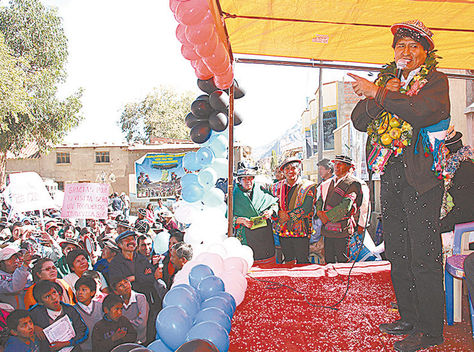 Acto. Evo Morales en el acto de Tomave, en Potosí, llevado a cabo ayer.