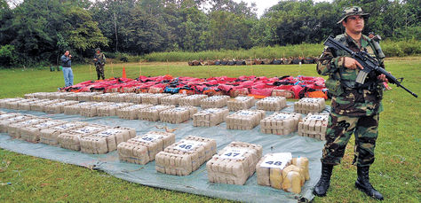 Operativo. Cápsulas de cocaína que fueron ‘bombardeadas’ en Beni y decomisadas por la FELCN.