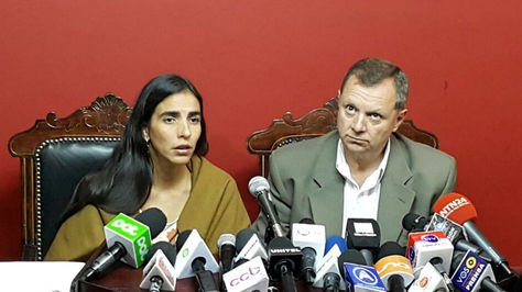La presidenta de la cámara de Diputados, Gabriela Montaño, junto al presidente de la cámara de Senadores, José Alberto Gonzales