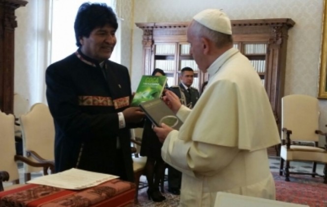Diario Clarín de Buenos Aires califica de “disparatado” el encuentro que Morales tuvo con el Papa
