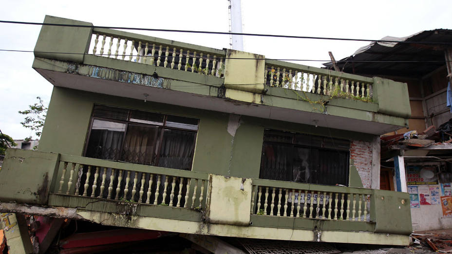 Casas destruidas por el terremoto en Ecuador (Efe)
