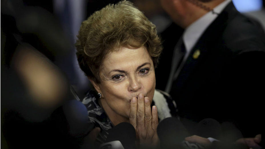 La presidenta Dilma Rousseff durante una rueda de prensa en el palacio de Planalto. (Ueslei Marcelino/Reuters)