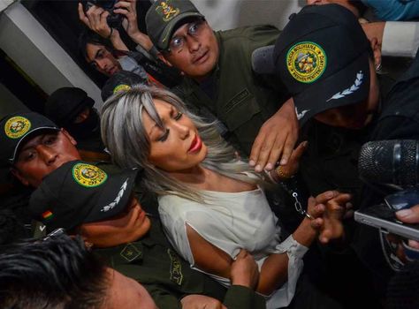 Gabriela Zapata, tras una audiencia en juzgados de La Paz. Foto: APG