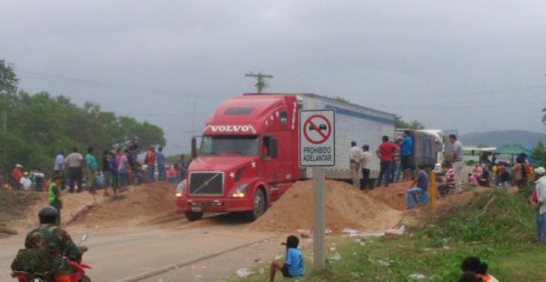El conflicto en Tarija continúa, solo se logró levantar el bloqueo en la ruta a Yacuiba, en Villamontes sigue el conficto