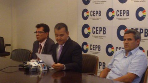 Conferencia de prensa de autoridades del empresariado sobre la negociación salarial