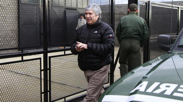 Báez, en 2013, cuando Gendarmería allanó uno de sus galpones donde guardaba autos de alta gama