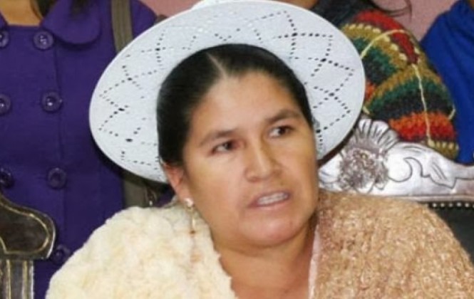 Leonilda Zurita califica de “ejemplo de un padre” a Evo Morales