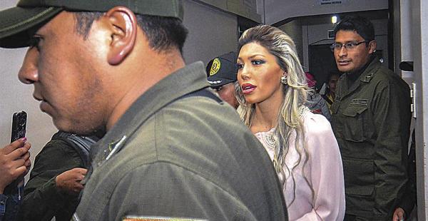 Gabriela Zapata dijo anoche al salir de la audiencia que logró su primera victoria