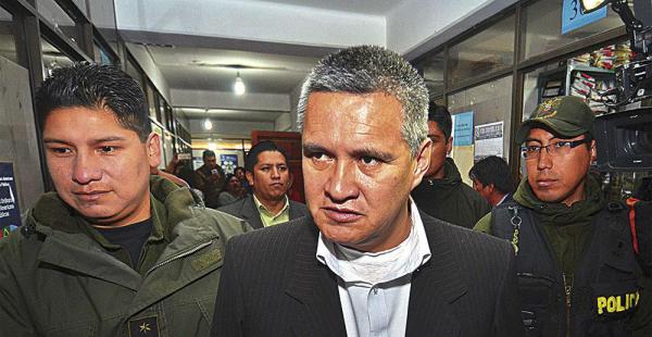 El abogado Eduardo León, exdefensor de Zapata, enfrenta un juicio iniciado por el Ministerio de Defensa