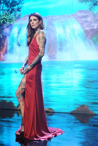 Candelaria Tinelli cantó en la apertura de "ShowMatch".