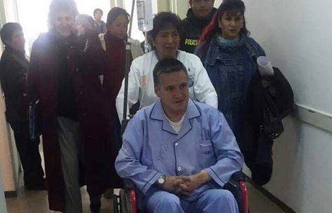 Eduardo León en instalaciones del Hospital de Clinicas. Foto: Facebook Amilcar Barral 