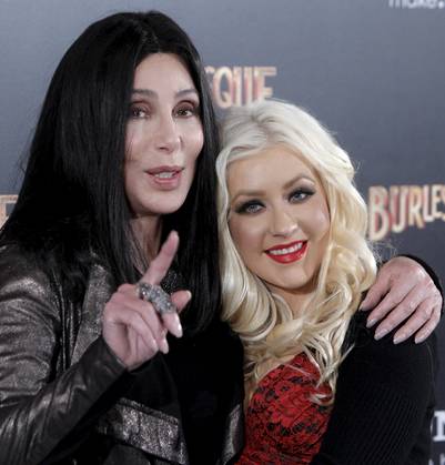 Cher y Christina Aguilera, durante la presentación de la película 