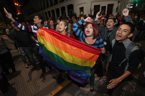 Activistas defienden la vigencia de la Ley de Identidad de género en Santa Cruz.