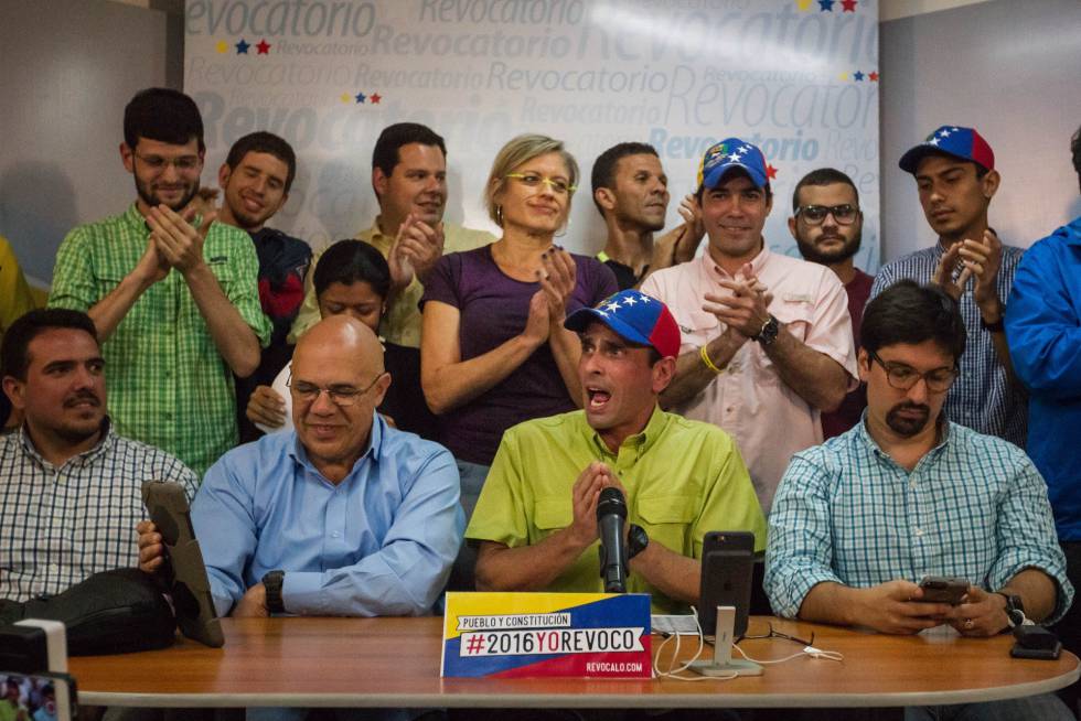 El opositor Capriles, en una rueda de prensa del viernes El opositor Capriles, en una rueda de prensa del viernes
