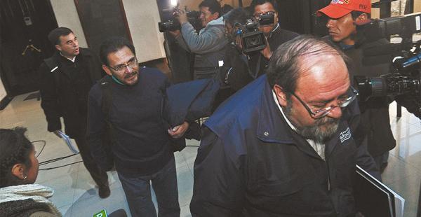 diálogo sincero eso es lo que espera la cob de parte del gobierno, que no existió Las autoridades del Ejecutivo al momento de salir de la reunión que fue tensa y sin avances