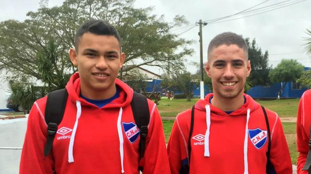 Limberg Gutiérrez Mojica (Dcha.) junto a Matías Viña (Izq.), que también fue promovido a primera. Foto: Twitter/@nacional %image_alt%