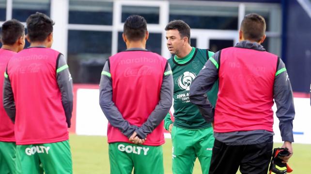 Julio César Baldivieso, dirigió a Bolivia en la Copa América Centenario. Foto. Fuad Landívar %image_alt%