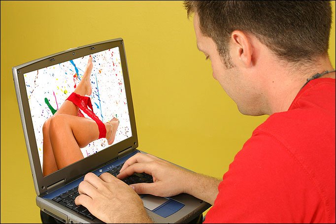 men-watching-porn