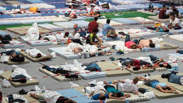 Refugiados. Escena de archivo de un centro de inmigrantes de Baviera, en Alemania. La Unión Europea busca reducir su llegada (DPA).