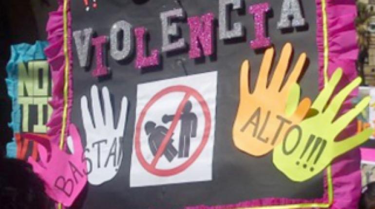 Cartel de la marcha contra la violencia infantil. | Foto Archivo | Los Tiempos Digital