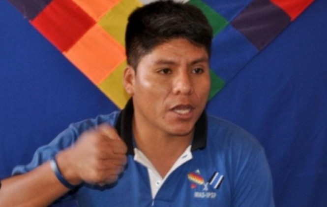 Cocaleros presentarán ley de redes sociales cuando el Gobierno cierre el conflicto con la COB Cocaleros presentarán ley de redes sociales cuando el Gobierno cierre el conflicto con la COB