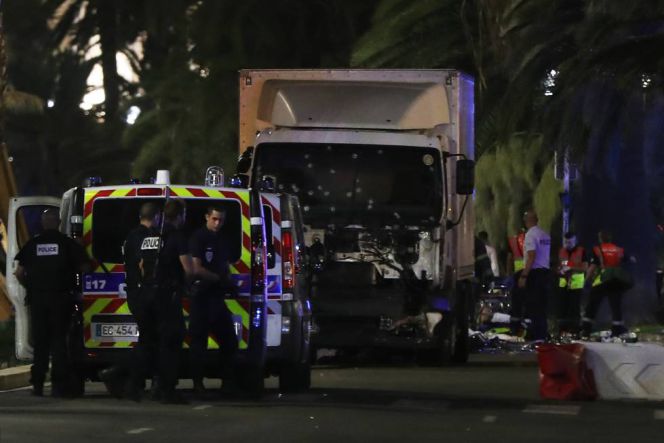 Atentado en Niza: un francés de origen tunecino, autor del ataque que mató a 84 personas