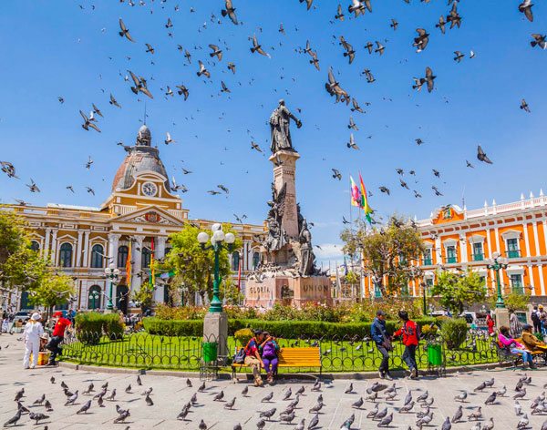 LA PLAZA MURILLO, CENTRO EMBLEMÁTICO DE LA PAZ.