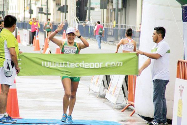 ÁNGELA CASTRO, LA ABANDERADA DE LOS JUEGOS OLÍMPICOS 2016. APG