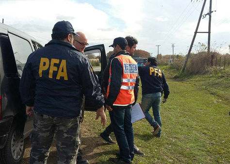 Agentes de la Policía Federal Argentina.