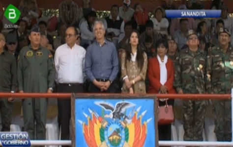 García Linera y otras autoridades en el acto de clausura en Sanandita