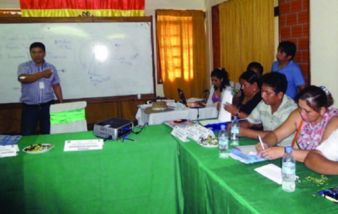 Acusan a Achacollo de dilatar sus declaraciones y a la Fiscalía de favorecerla Acusan a Achacollo de dilatar sus declaraciones y a la Fiscalía de favorecerla