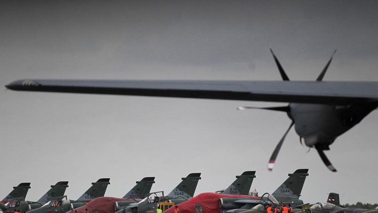 Varios cazas de las Fuerzas Aéreas se encuentran parqueados en una base militar brasileña. 5 de noviembre de 2013.