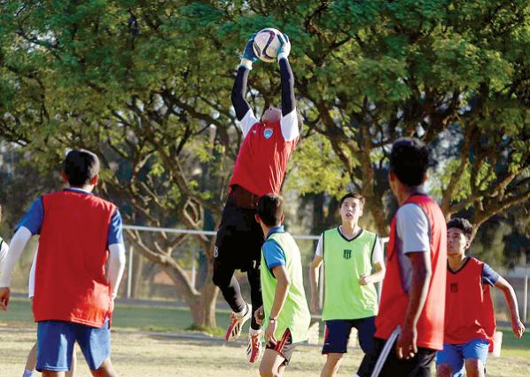 ENTRENAMIENTO DE LA SUB 16 COCHABAMBINA. MARTÍN NUMBELA