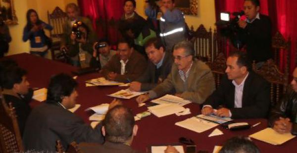 Estiman que el universo de productores afectados ronda 14.000. Soya, trigo, girasol, maíz y sorgo son los cultivos más castigados pro el evento climatológico