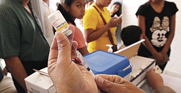 Las dosis contra la influenza se aplican solo a grupos de riesgo