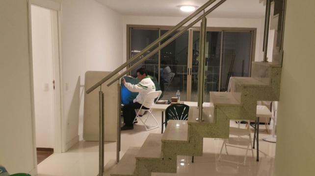 Una vista de la sala de uno de los departamentos donde estarán nuestro representantes. Foto: Kjarol Herrera %image_alt%