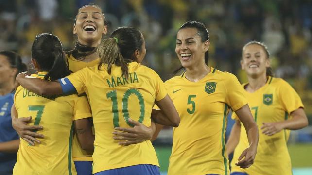 La selección femenina le dio un baile a Suecia. Lidera el grupo E de la competición. Foto: Reuters %image_alt%