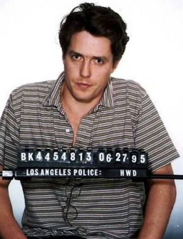 Fotografía de la ficha policial de Hugh Grant.